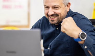 When should you hire a pre sales consultant?